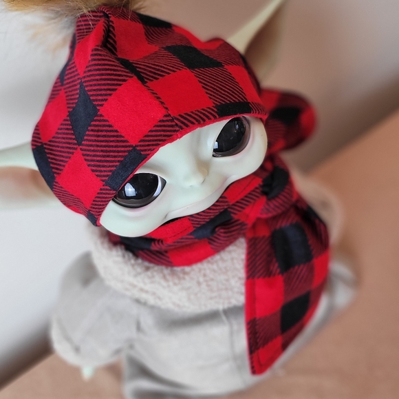 2 pc Hat & Scarf set for 11" The Child baby yoda LIFESIZE SIDESHOW Grogu Buffalo - Picture 4 of 14